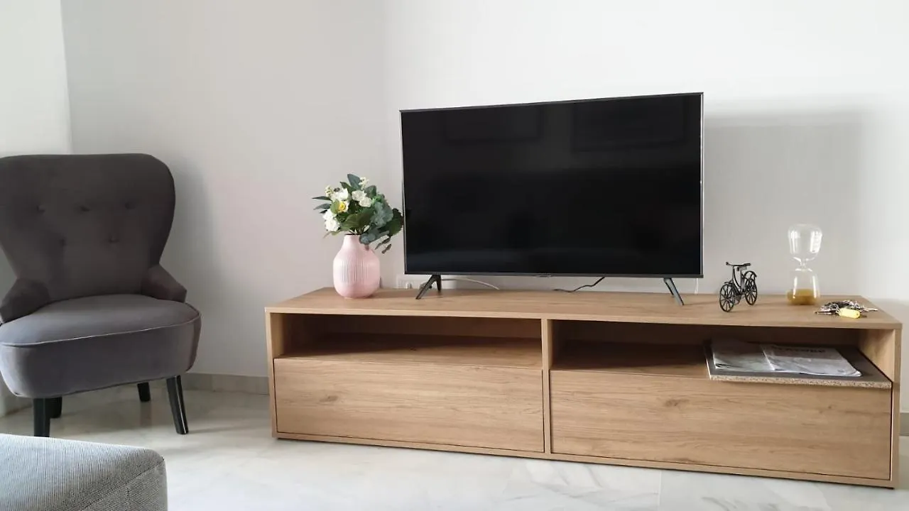 Apartamento Reformado En El Centro De Sanlucar De Barrameda, Terraza De 18M2 Y Parking Incluido Apartment 0*,  Spain